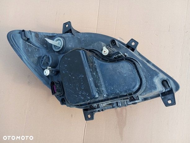 Lampa lewa przednia Sprinter 906 06-12r. Hella 247381-00 LI - 2