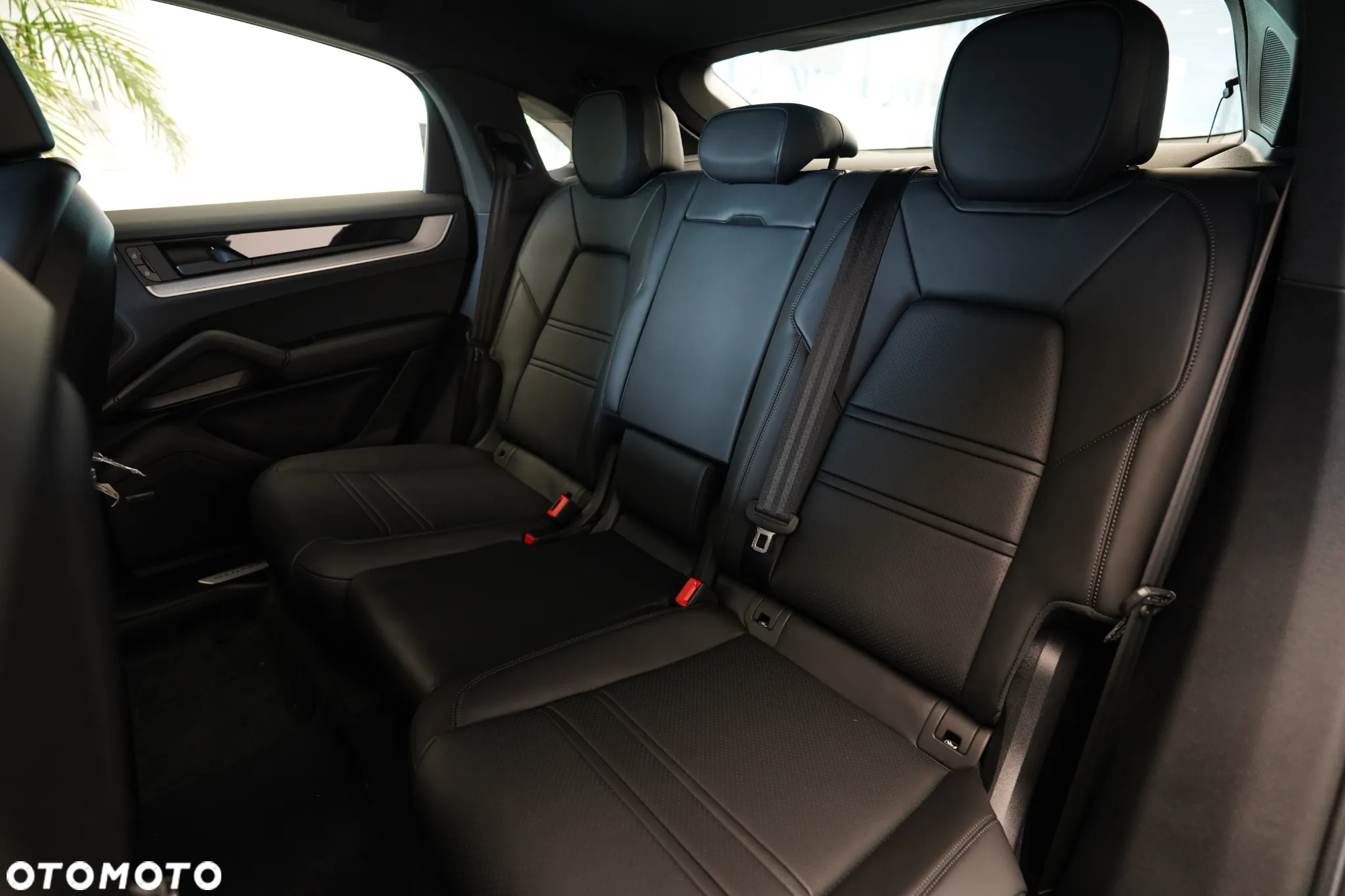 Porsche Cayenne Coupe - 13
