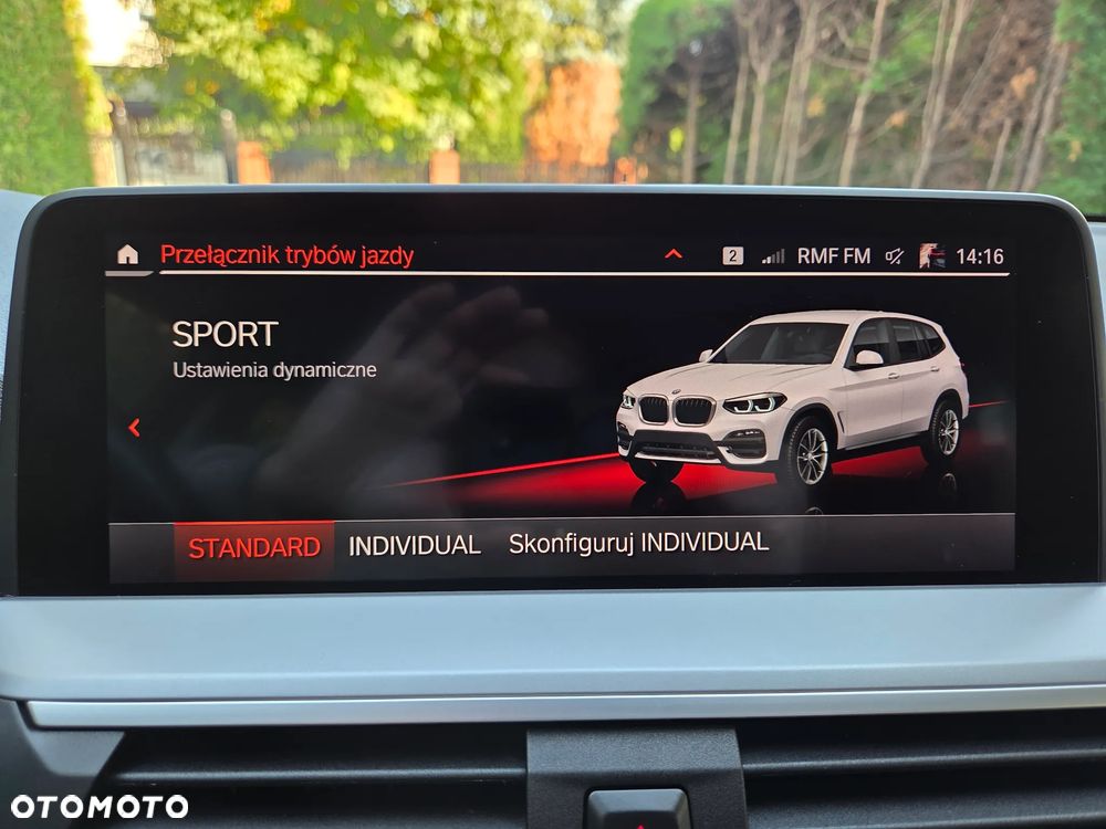 BMW X3 xDrive20i GPF Advantage - 38