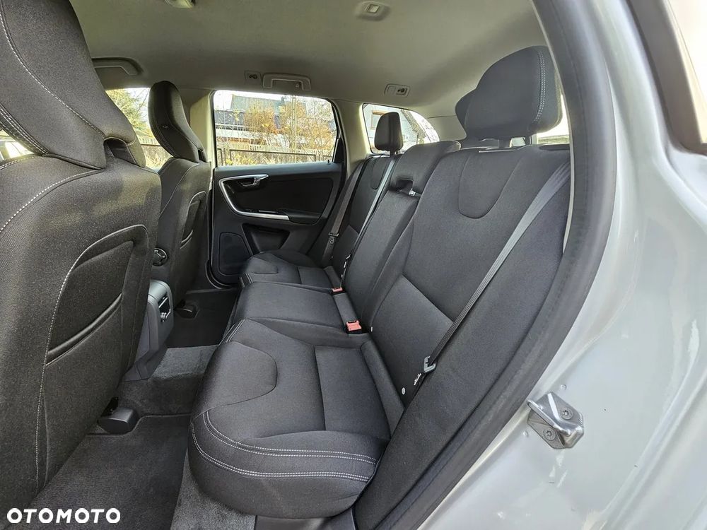 Volvo XC 60 D3 Momentum - 21