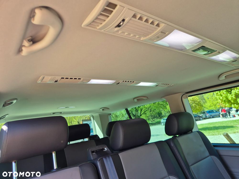 Volkswagen Caravelle - 16