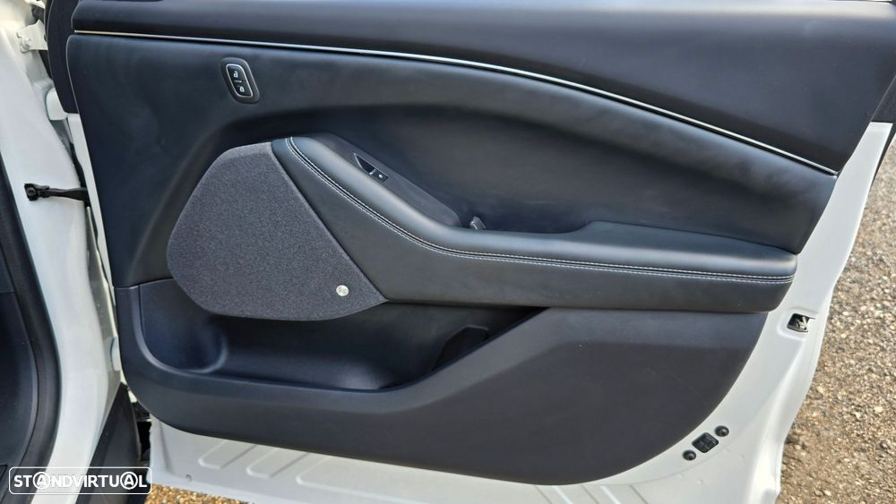 Ford Mustang Mach-E - 45