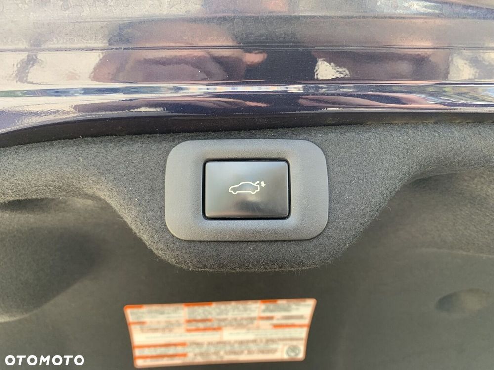 Lexus ES 300h Omotenashi - 28