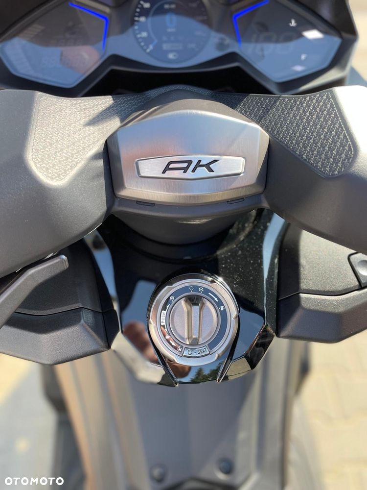 Kymco AK 550 - 3