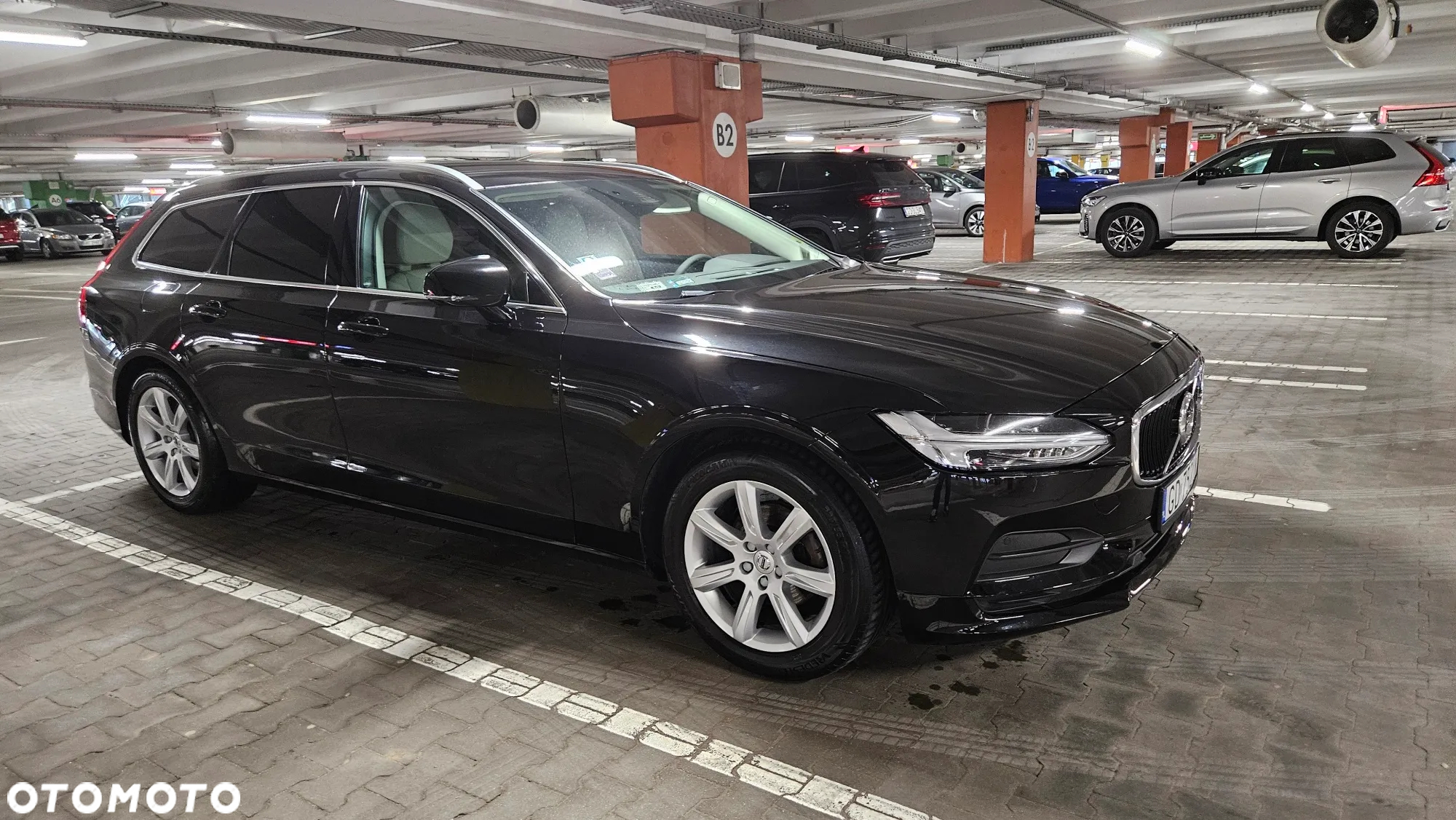 Volvo V90 D4 Momentum - 4