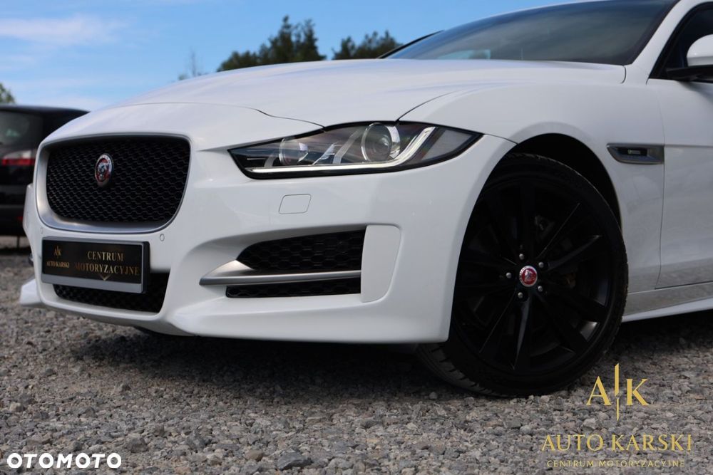 Jaguar XE - 9
