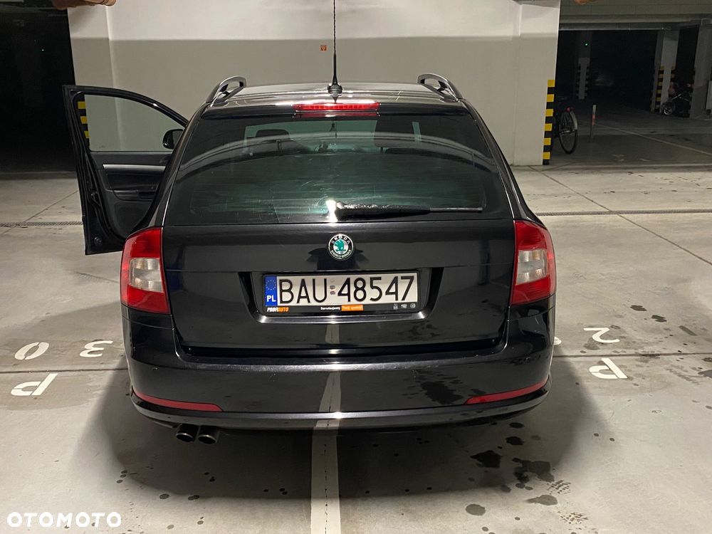 Skoda Octavia 2.0 TDI CR DPF RS - 5