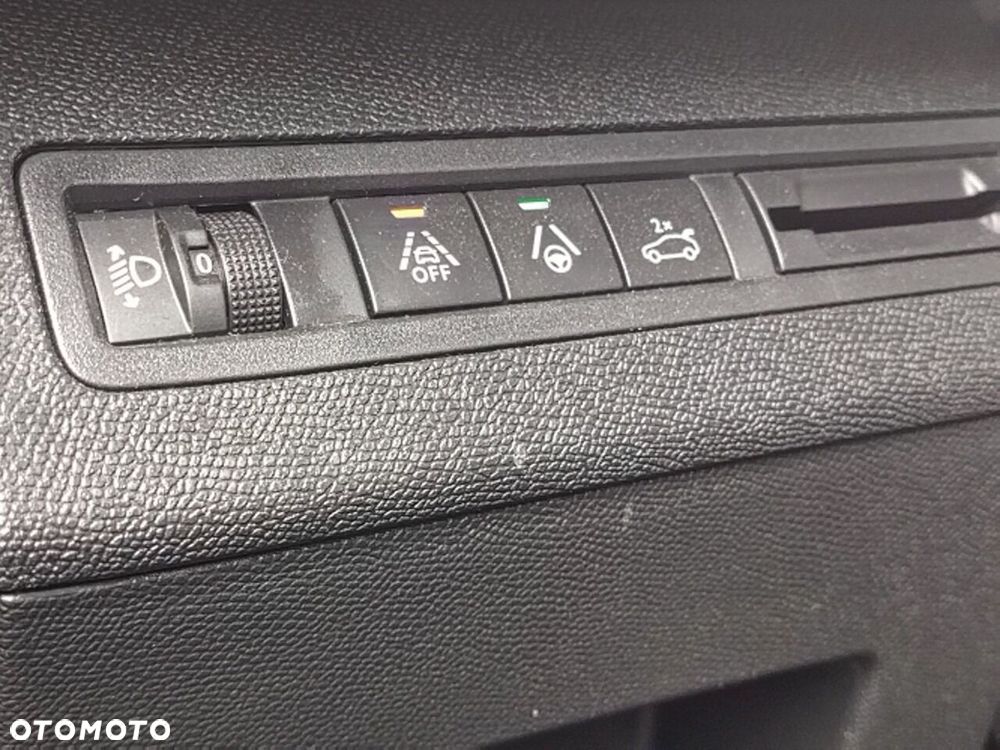Peugeot 3008 1.5 BlueHDi Allure Pack S&S EAT8 - 16