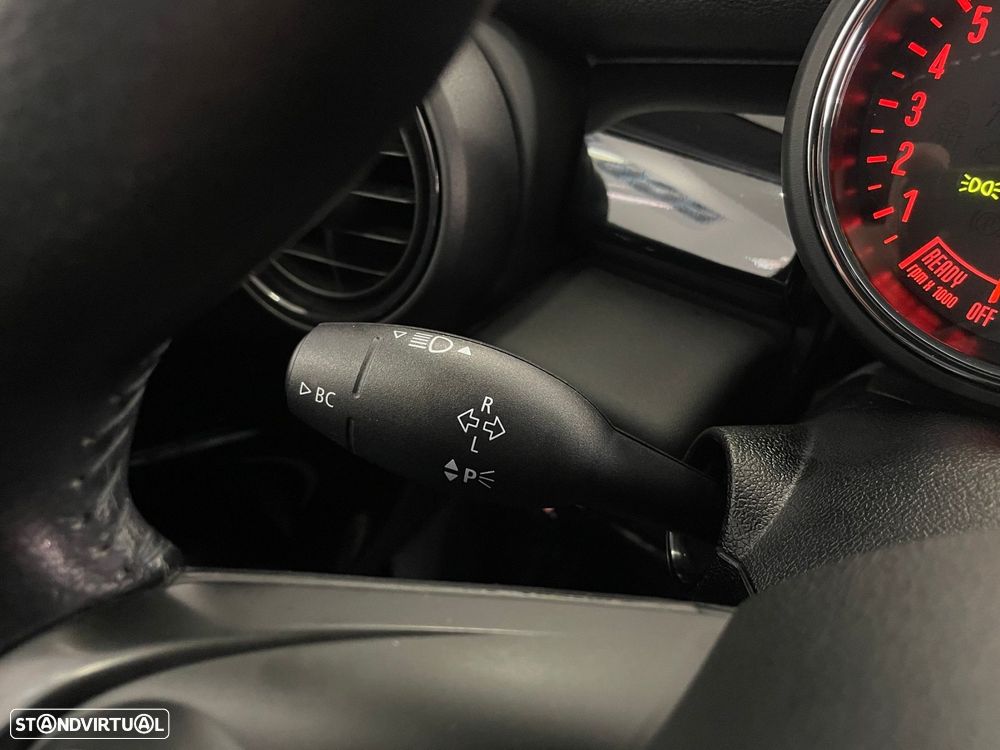 MINI 5 Portas Cooper D Aut. Seven - 33