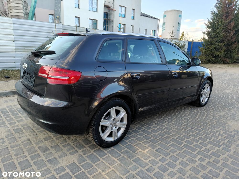 Audi A3 Sportback 1.6 Ambiente - 9