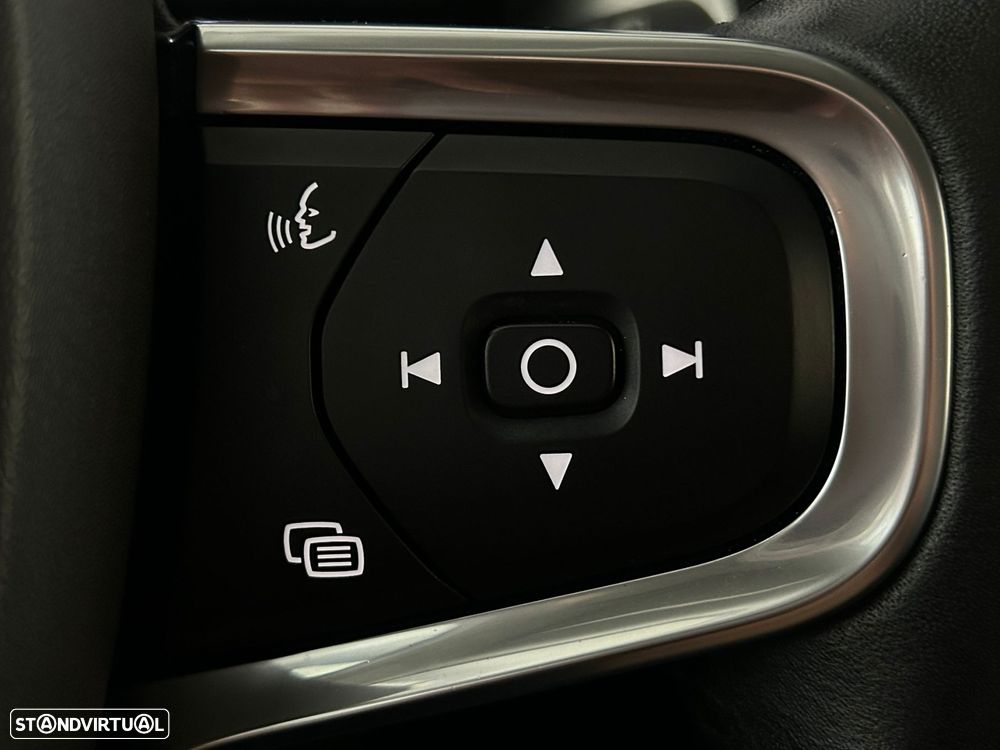 Volvo XC 40 2.0 D3 Momentum Plus Geartronic - 17