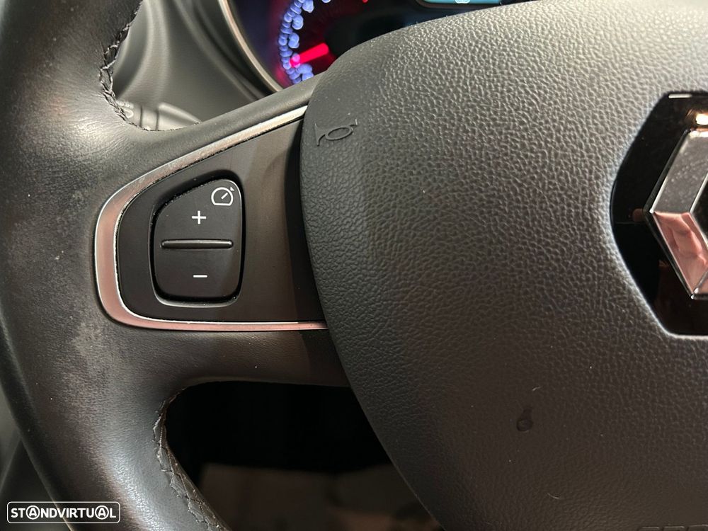 Renault Captur 0.9 TCE Exclusive - 30