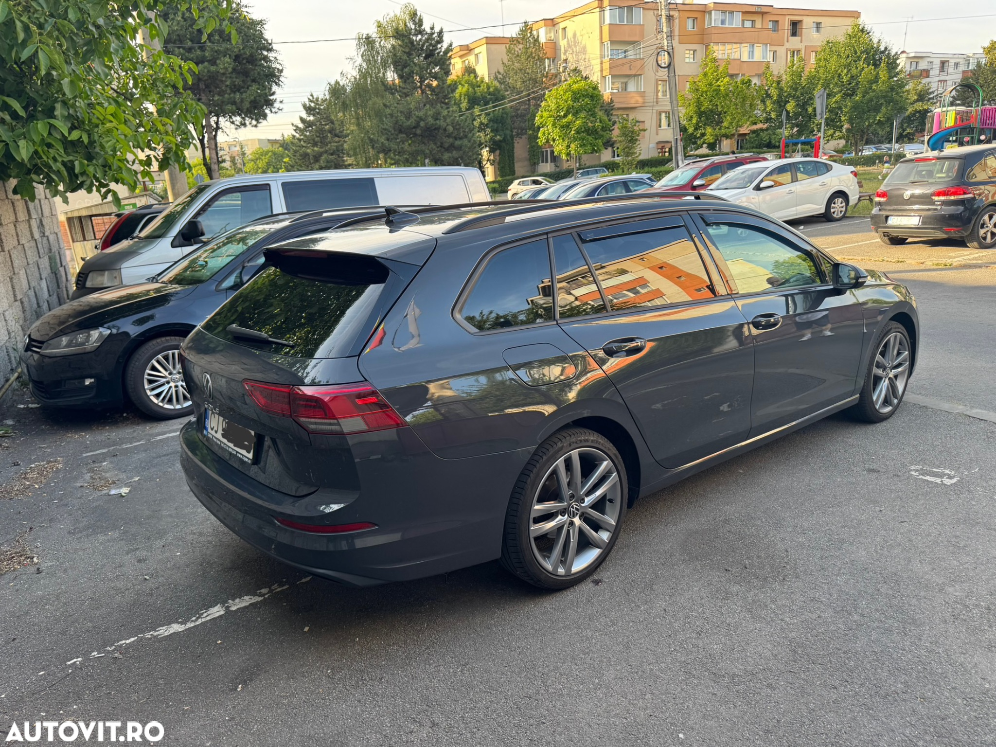 Volkswagen Golf 2.0 TDI DSG Comfortline - 4