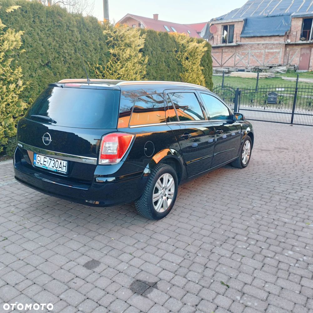 Opel Astra 1.7 CDTI DPF (119g) Innovation 110 Jahre - 11