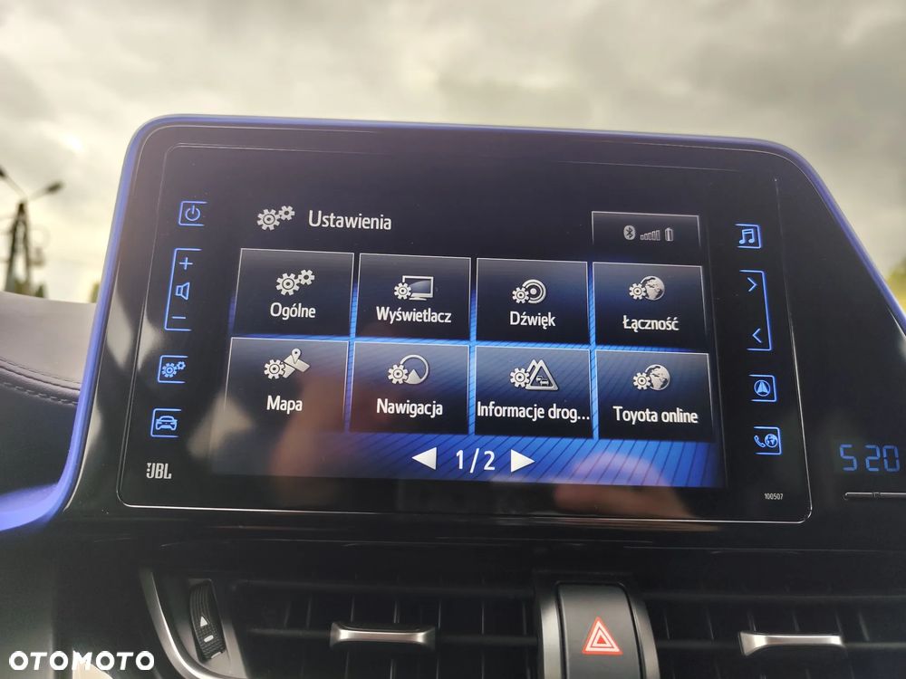 Toyota C-HR Hybrid Style Selection - 10