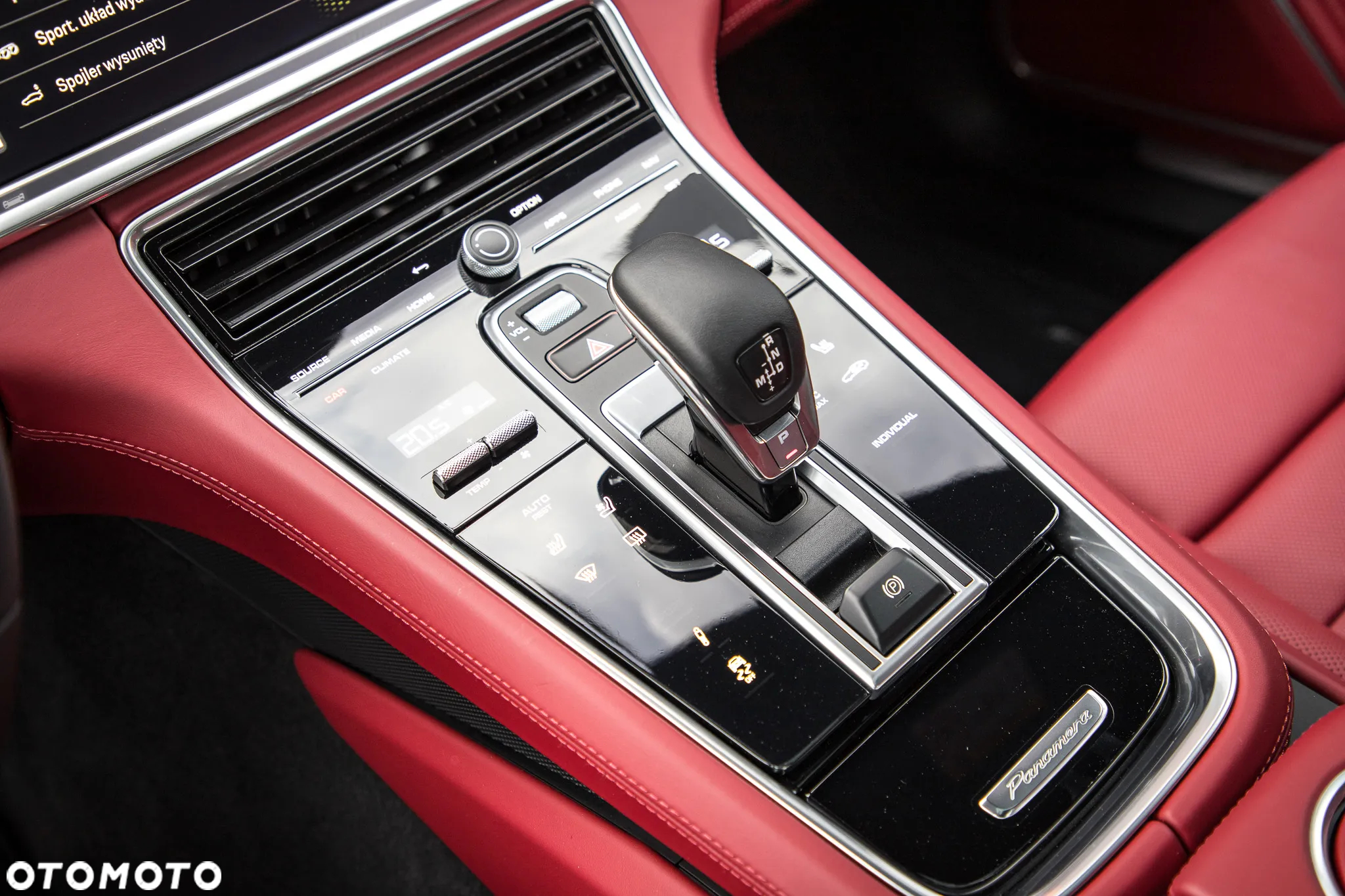Porsche Panamera 4S Executive - 24