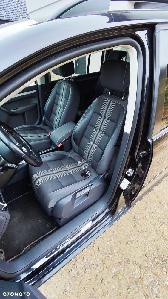 Volkswagen Touran 2.0 TDI DPF BlueMotion Technology DSG MATCH - 10