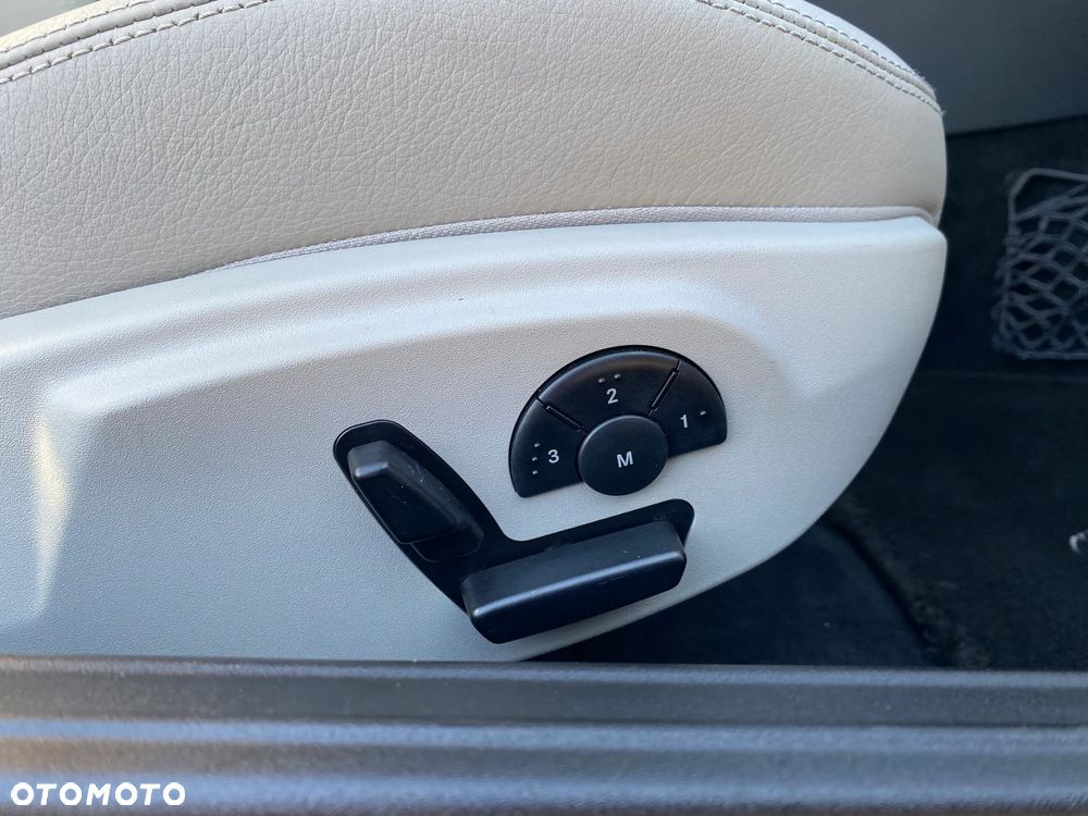 Mercedes-Benz SLK 350 7G-TRONIC - 21