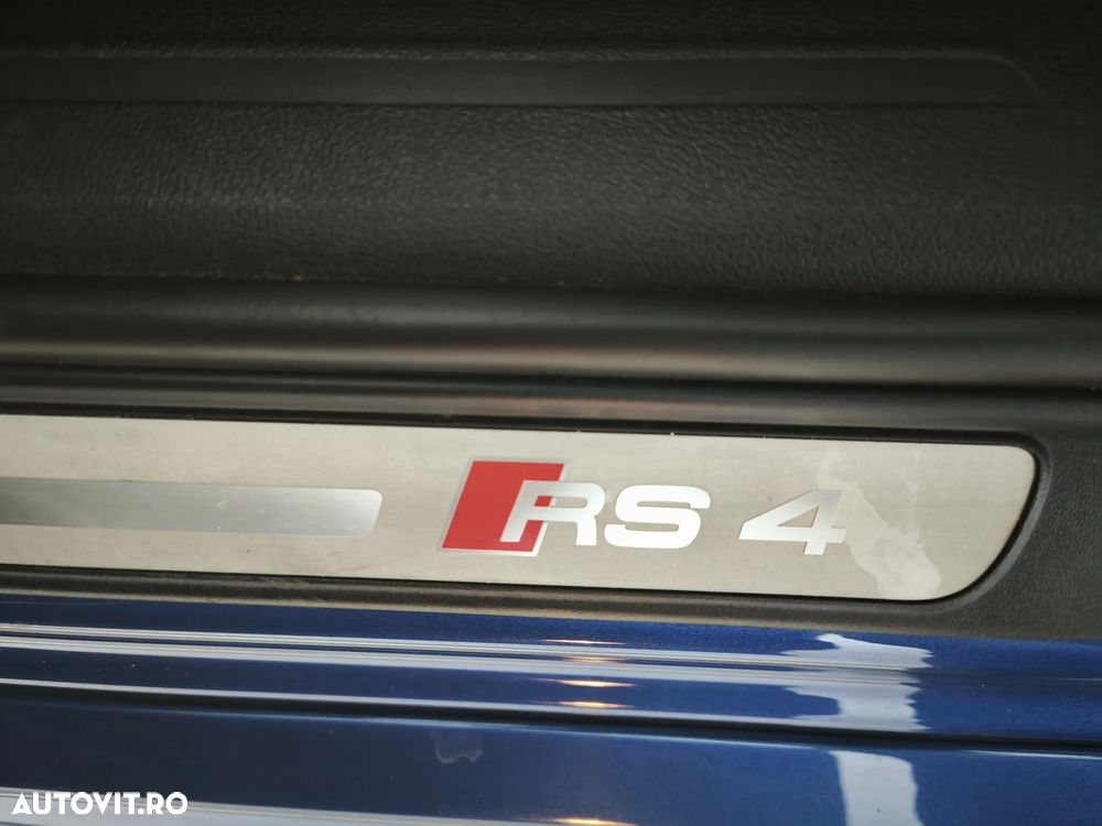 Audi RS4 Avant 4.2 FSI quattro Stronic - 14