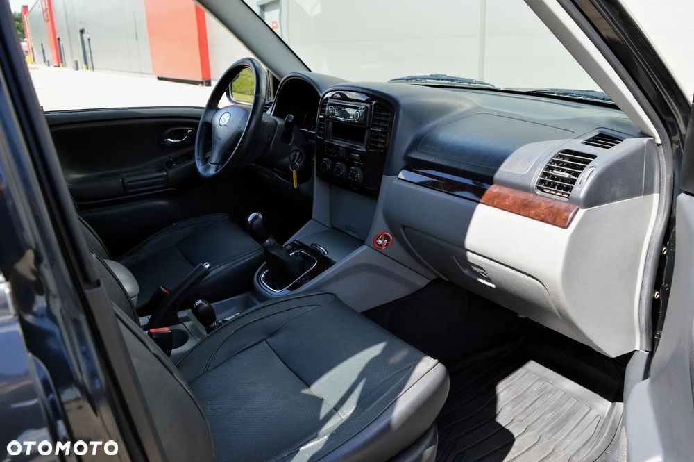 Suzuki Grand Vitara 2.0 - 11