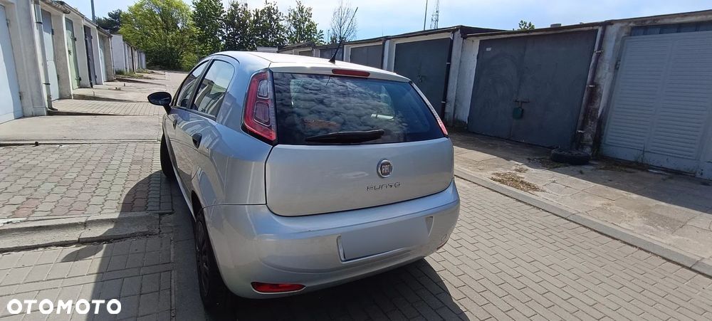 Fiat Punto 1.4 Young - 2