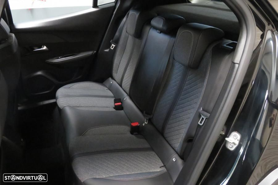 Peugeot 2008 1.2 PureTech Allure Pack - 18