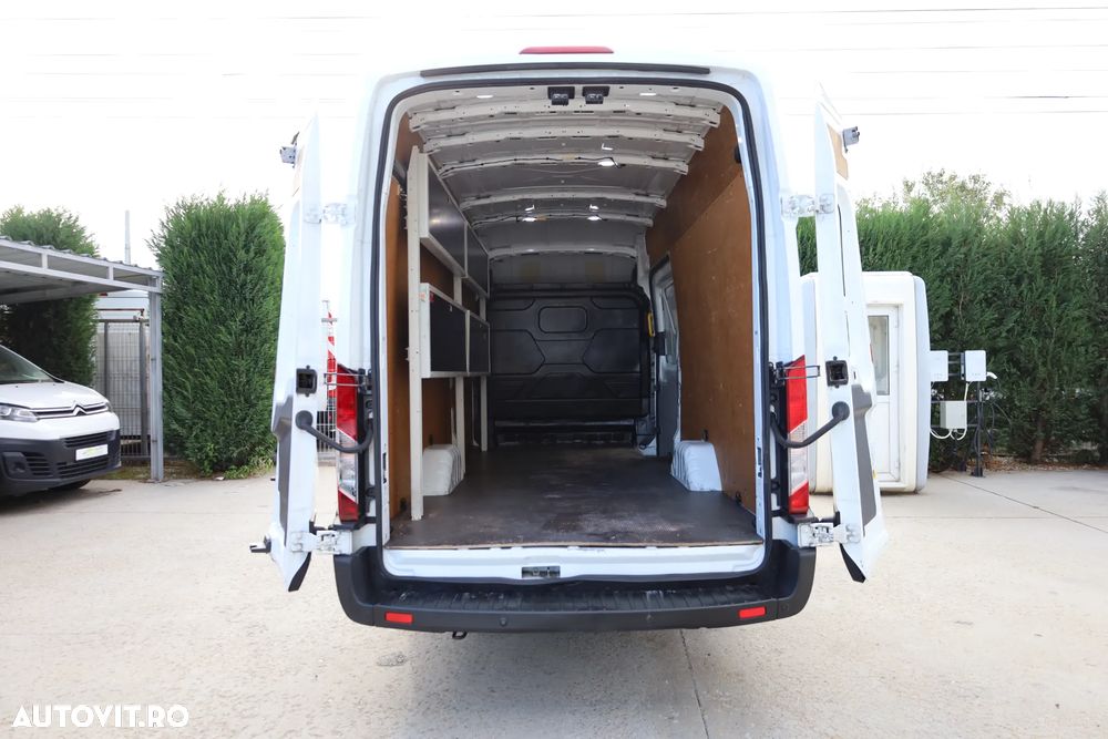 Ford Transit - 18