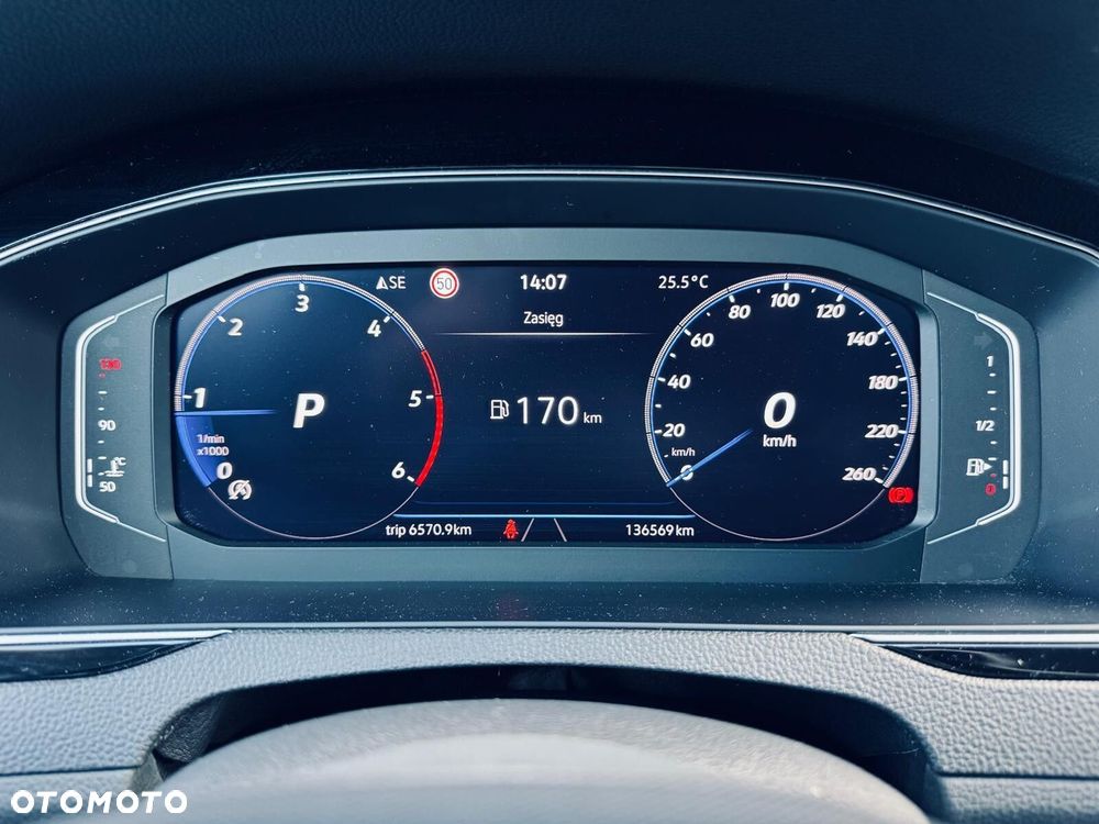 Volkswagen Passat 2.0 TDI SCR DSG Business - 20
