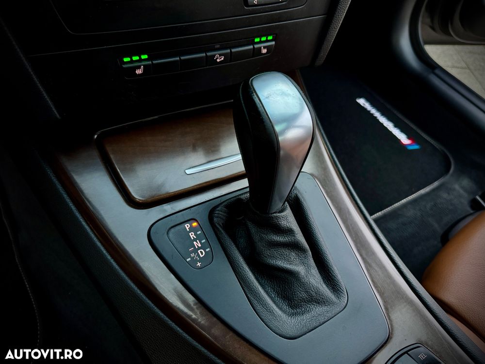 BMW Seria 3 320d xDrive DPF Aut. - 20
