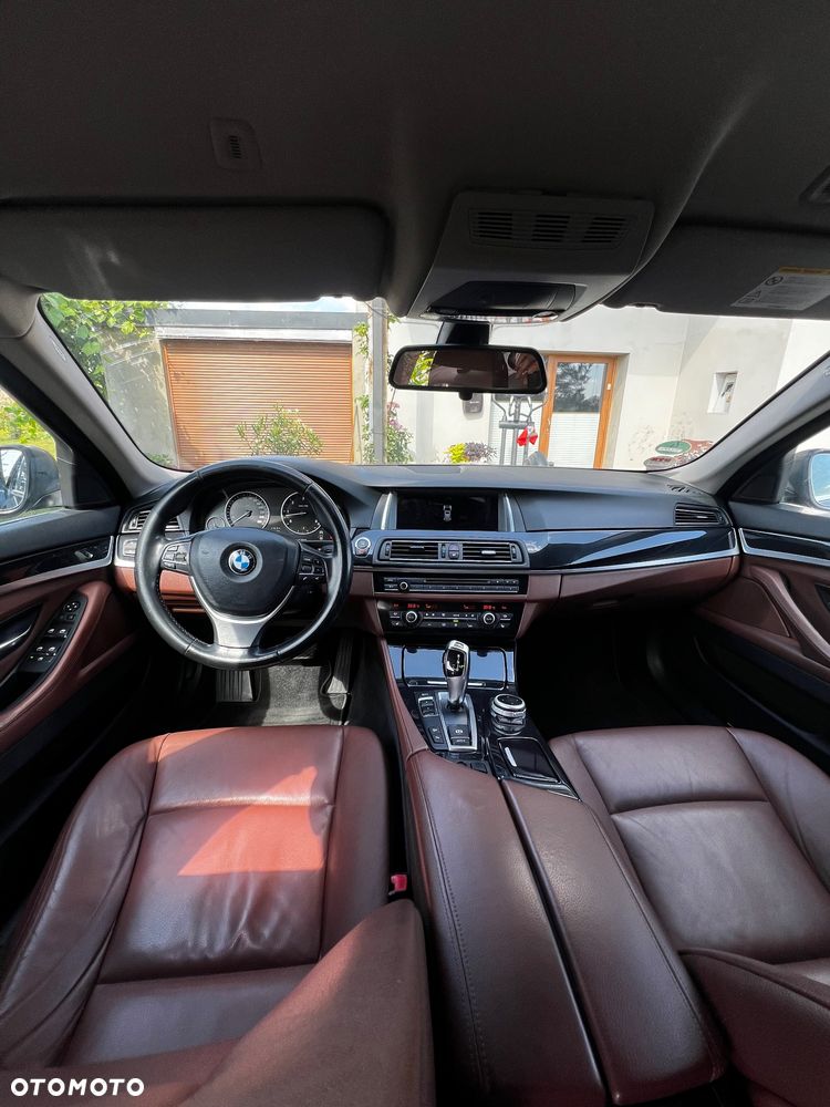 BMW Seria 5 530d xDrive - 11