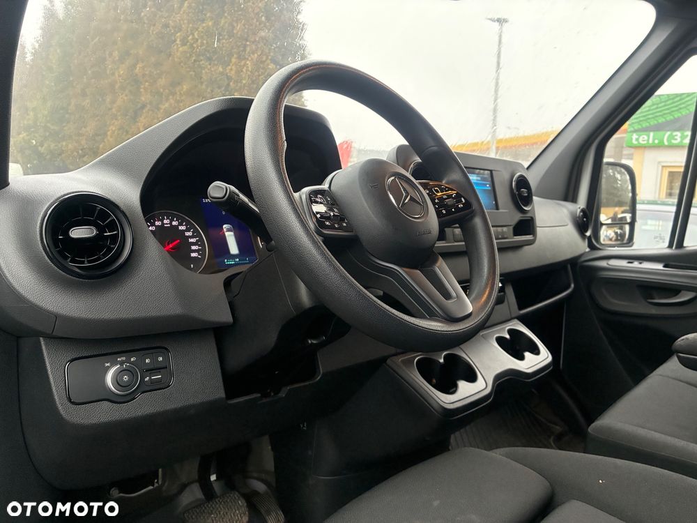 Mercedes-Benz SPRINTER - 14