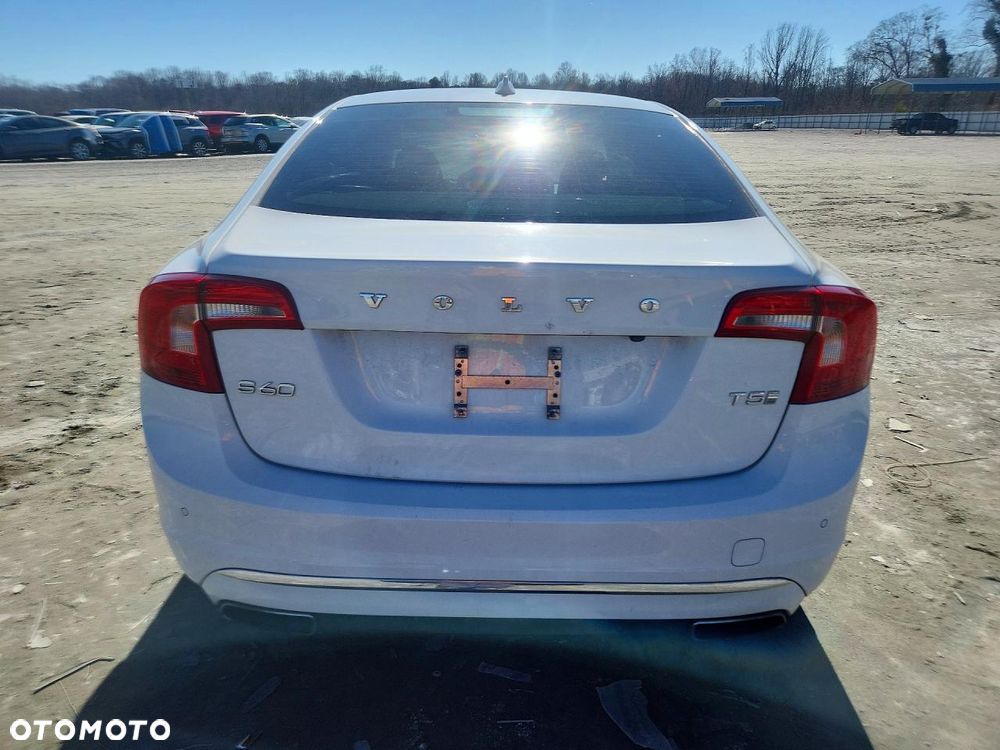 Volvo S60 - 17
