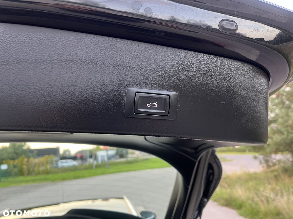 Audi A6 Avant 2.0 TDI Ultra DPF S tronic - 17