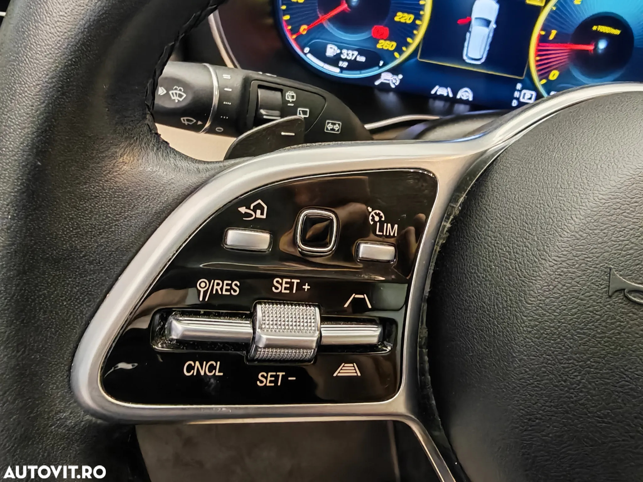 Mercedes-Benz GLC 300 d 4MATIC - 22