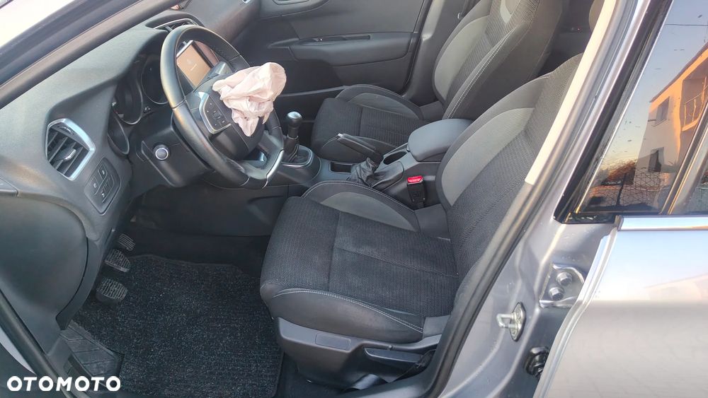 Citroën C4 1.2 PureTech MoreLife - 12