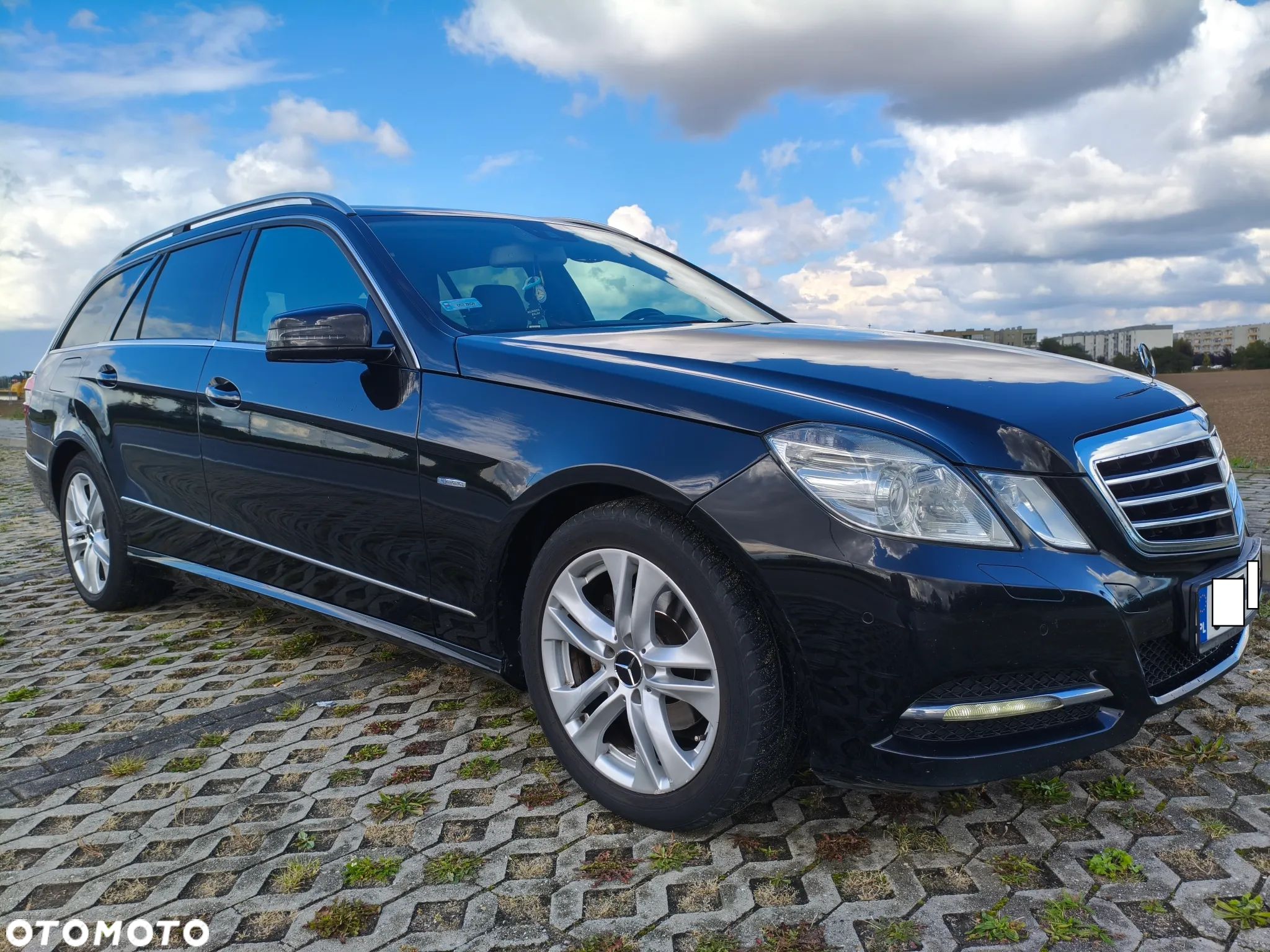 Mercedes-Benz Klasa E 200 T CGI BlueEFFICIENCY Avantgarde - 1