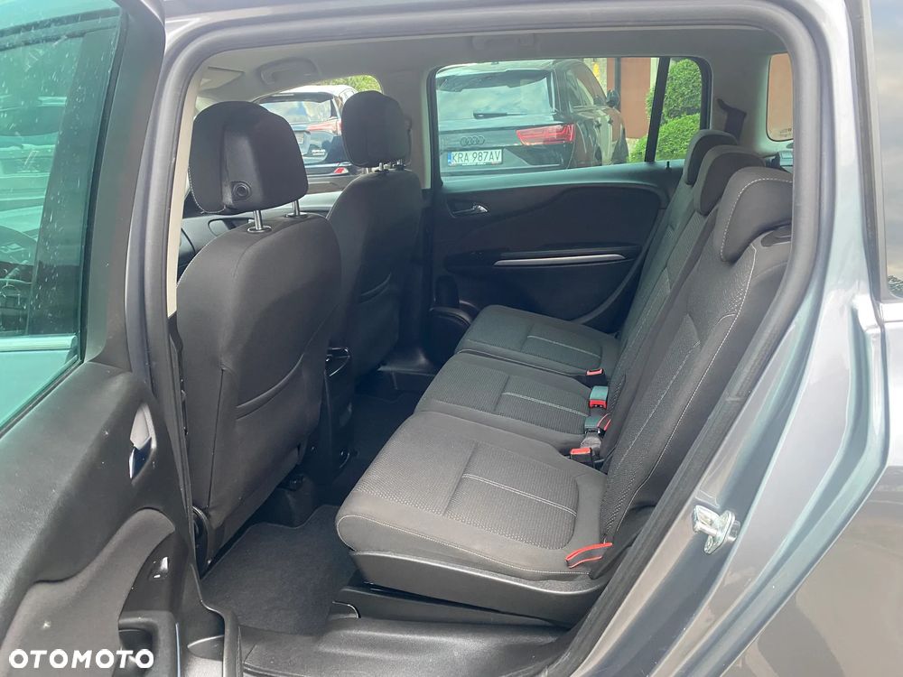Opel Zafira - 8