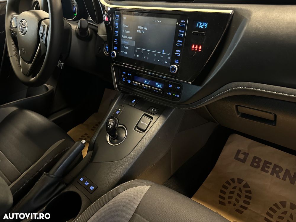 Toyota Auris 1.8 VVT-i Hybrid Automatik Design Edition - 25