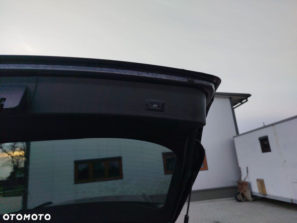 Audi A4 Avant 2.0 TDI ultra DPF Attraction - 16