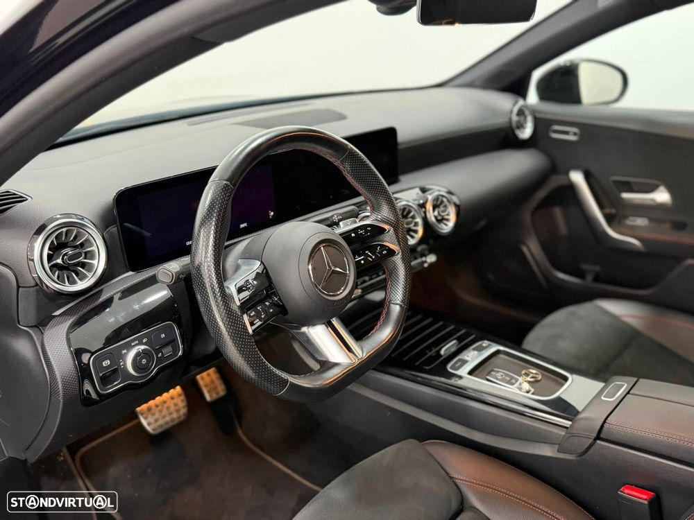Mercedes-Benz A 250 Limousine e AMG Line - 7