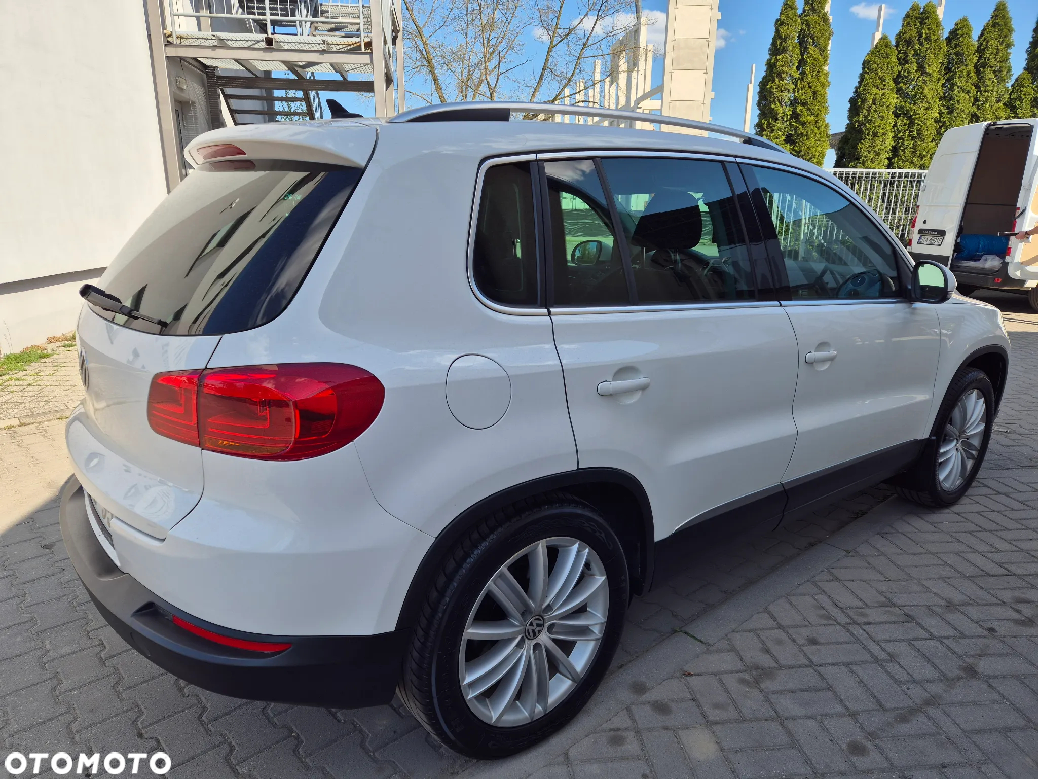 Volkswagen Tiguan 2.0 TDI 4Mot Perfectline R-Style - 5