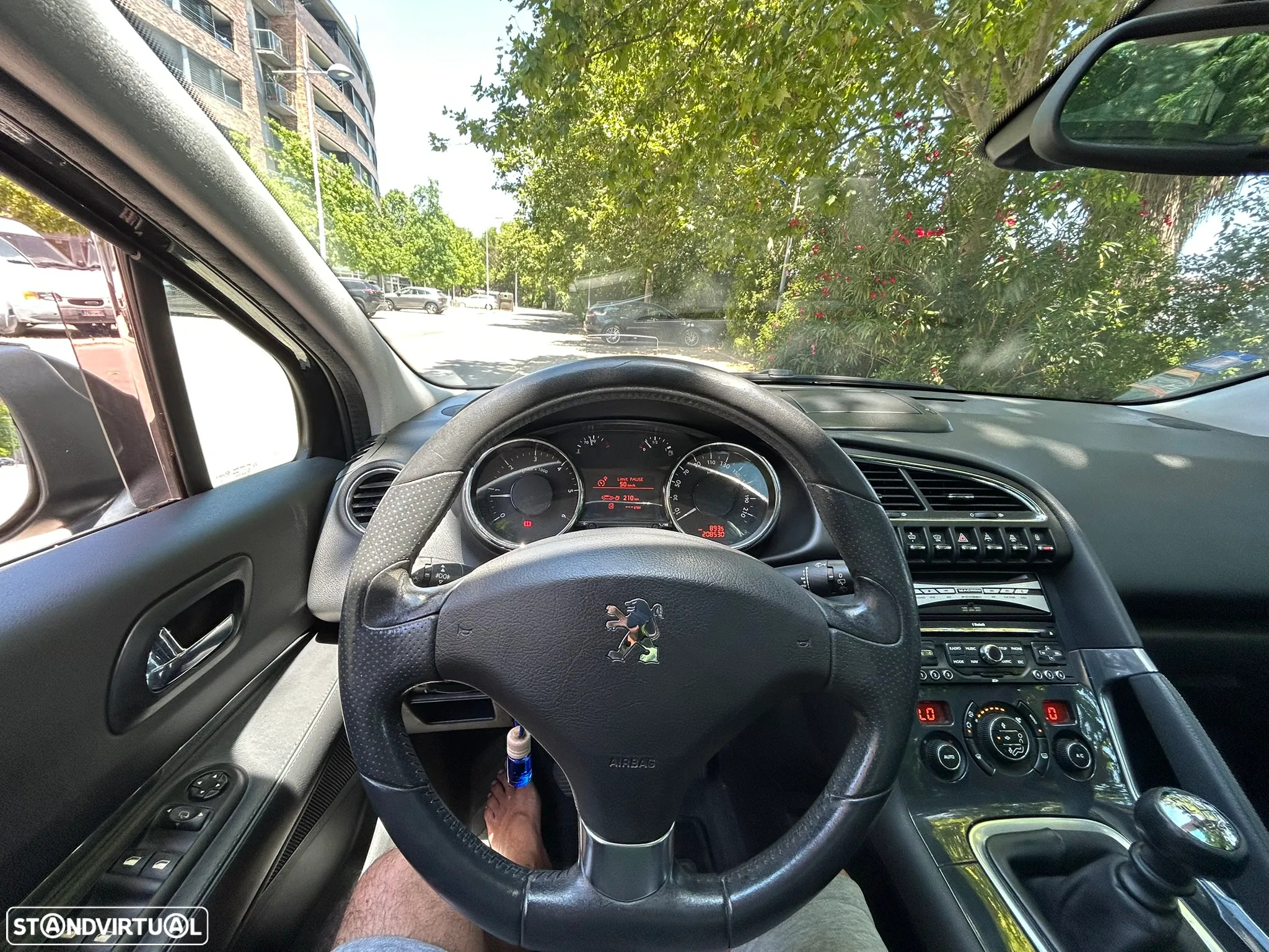 Peugeot 3008 1.6 HDi Premium - 14