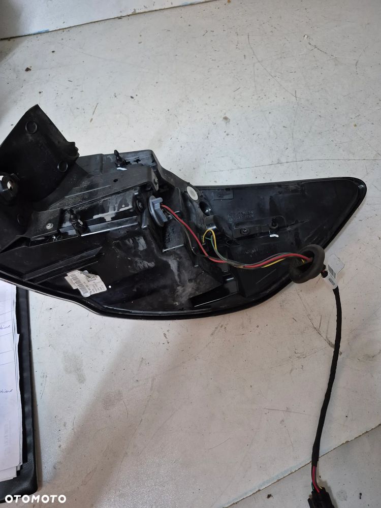 Ford Kuga MK3 lampa tylna lewa LV4B-13405-BF - 4