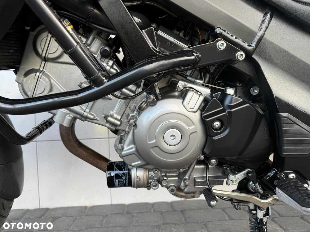 Suzuki DL - 17