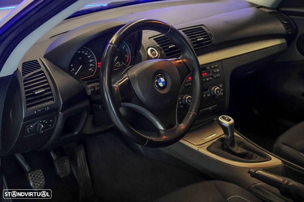 BMW 118 d Pack M - 14
