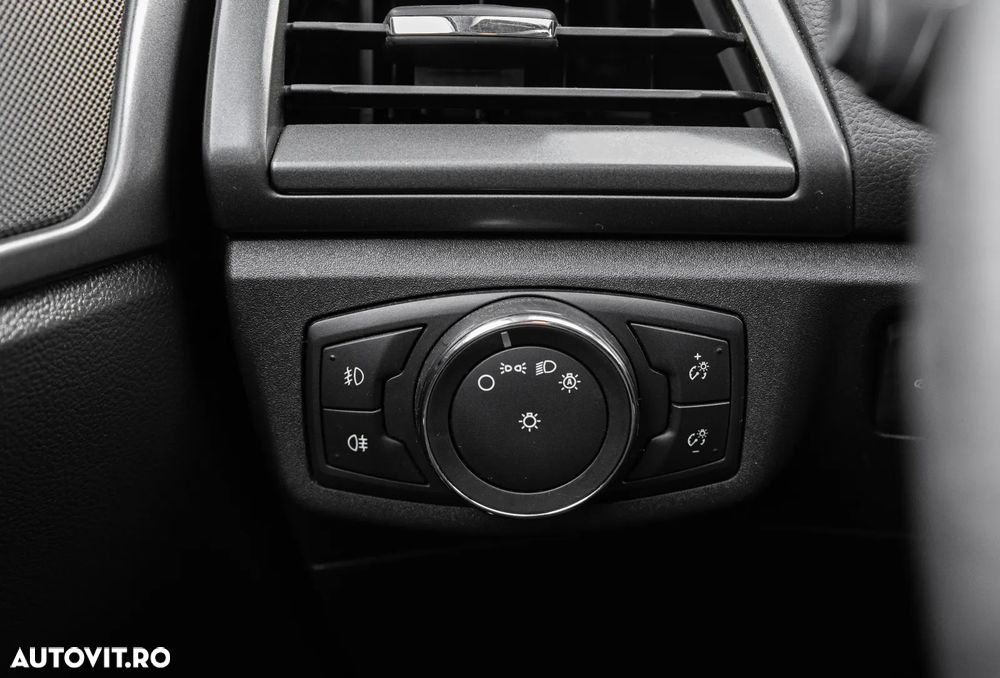 Ford Mondeo Turnier 2.0 TDCi Start-Stopp PowerShift-Aut Titanium - 27