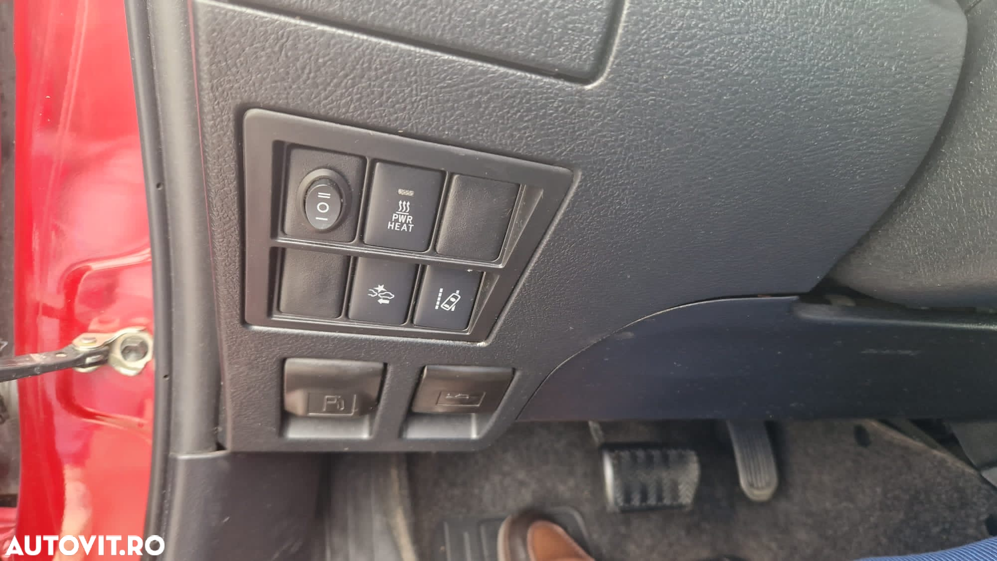 Toyota Hilux 4x4 Double Cab A/T Invincible - 9