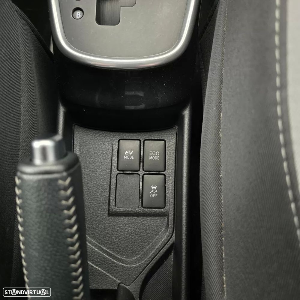 Toyota Yaris 1.5 HSD 20 Anos - 24