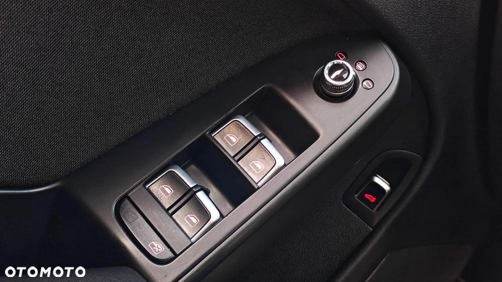 Audi A4 Avant 2.0 TDI DPF clean diesel quattro S tronic Ambiente - 37