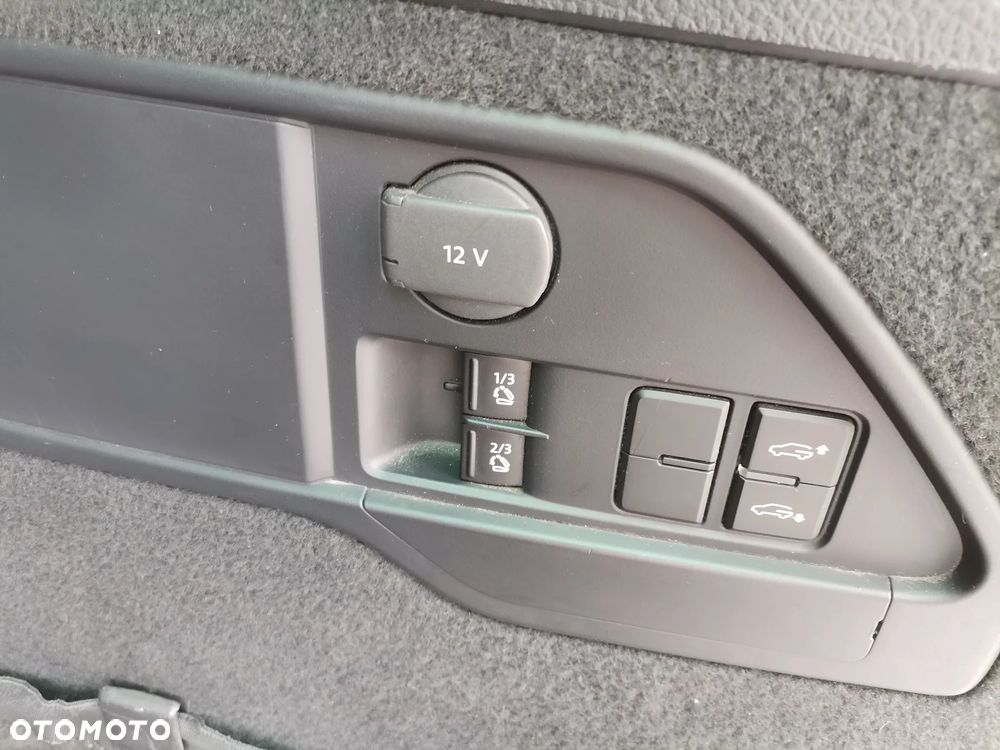 Volkswagen Touareg - 11